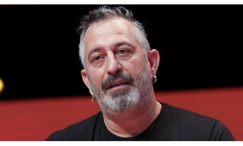 CEM YILMAZ SAHNEYE DÖNÜYOR